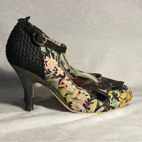Irregular Choice VTG “Bloxy” pumps,black/tropical print,T strap,metallic heel, 8 - Picture 5 of 14